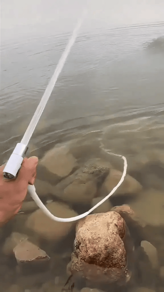 Draagbare waterpomp set met slang en sproeikoppen