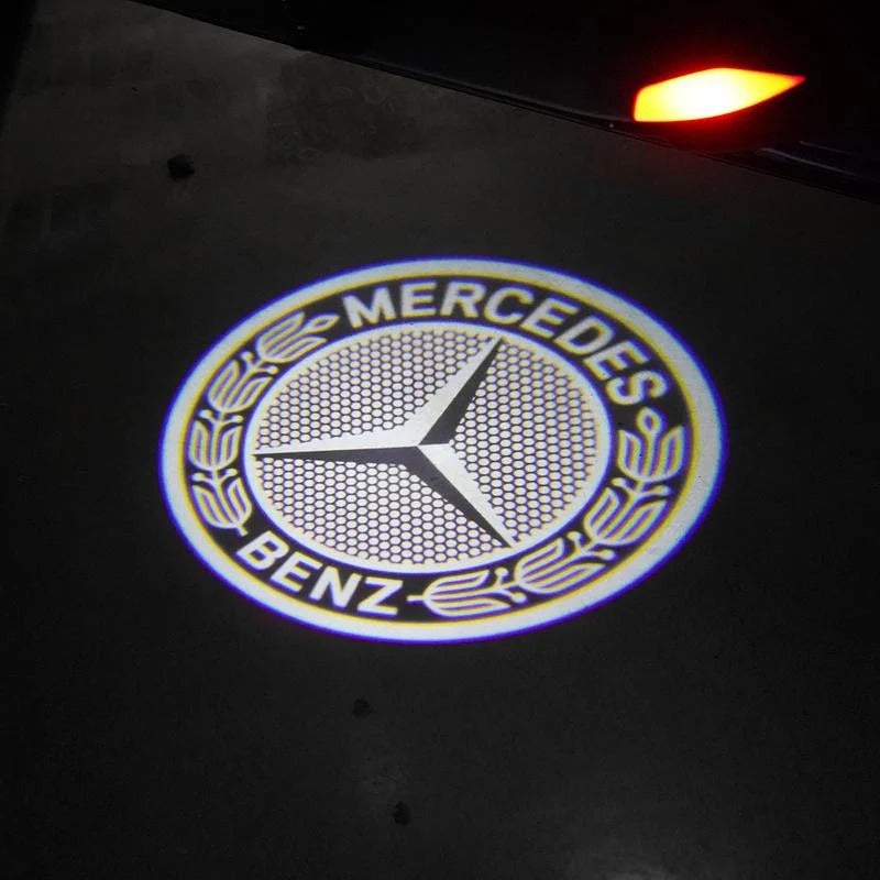 Auto Logo Projector Verlicht Je Instap Met Een Stijlvol Logo