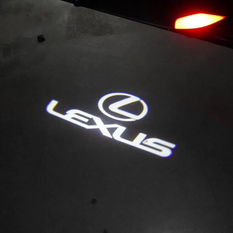 Auto Logo Projector Verlicht Je Instap Met Een Stijlvol Logo