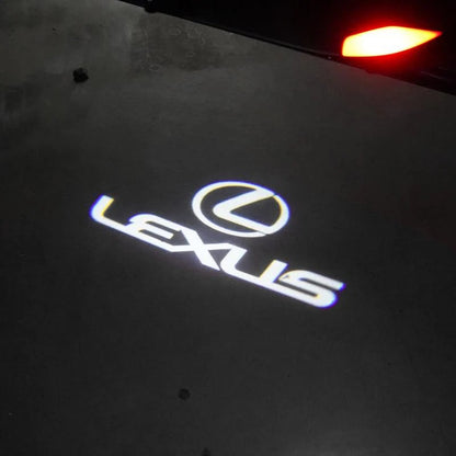 Auto Logo Projector Verlicht Je Instap Met Een Stijlvol Logo