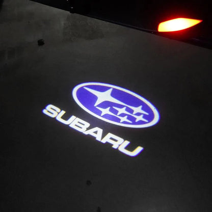 Auto Logo Projector Verlicht Je Instap Met Een Stijlvol Logo